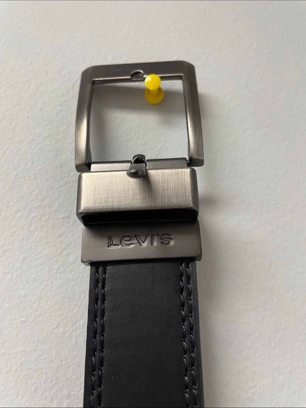 Levi's Men's Black Belt with Gunmetal Buckle sz34 | Like New